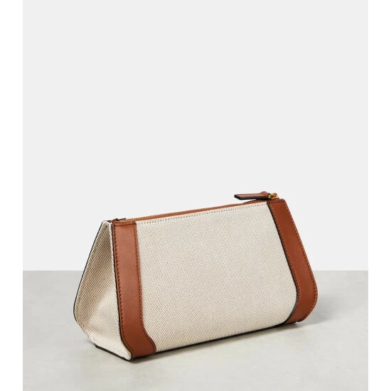 Valentino Garavani VLogo Medium Cosmetics Case 5 Valentino Garavani VLogo Medium Cosmetics Case - Image 3