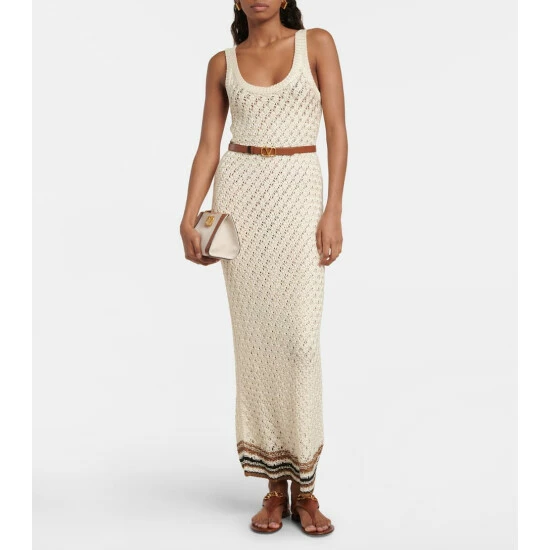 Valentino Garavani VLogo Medium Cosmetics Case 6 Valentino Garavani VLogo Medium Cosmetics Case - Image 4