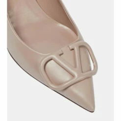 Valentino Garavani VLogo Leather Pumps -Valentino Garavani Sales unnamed file 1050