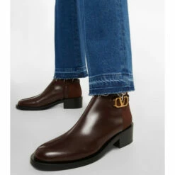 Valentino Garavani VLogo Leather Ankle Boots 9 Valentino Garavani VLogo Leather Ankle Boots -Valentino Garavani Sales unnamed file 1099