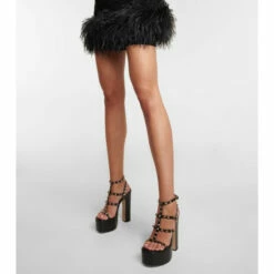 Valentino Garavani Rockstud Platform Leather Sandals -Valentino Garavani Sales unnamed file 1328