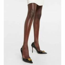 Valentino Garavani One Stud Patent Leather Pumps -Valentino Garavani Sales unnamed file 1386