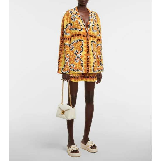 Valentino Garavani One Stud Small Leather Shoulder Bag 6 Valentino Garavani One Stud Small Leather Shoulder Bag - Image 4