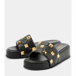 Valentino Garavani Roman Stud Leather Platform Sandals 10 Valentino Garavani Roman Stud Leather Platform Sandals -Valentino Garavani Sales unnamed file 1576