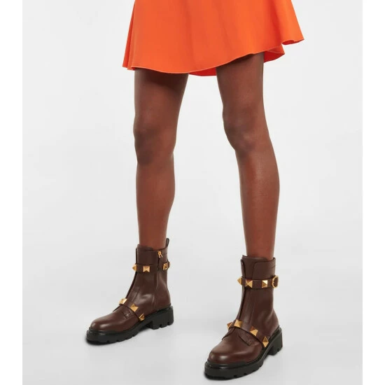 Valentino Garavani Roman Stud Leather Ankle Boots 5 Valentino Garavani Roman Stud Leather Ankle Boots - Image 3