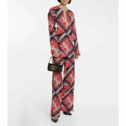 Valentino Garavani Locò Small Leather Shoulder Bag 9 Valentino Garavani Locò Small Leather Shoulder Bag -Valentino Garavani Sales unnamed file 1628