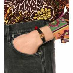 Valentino Garavani VLogo Leather Bracelet 6 Valentino Garavani VLogo Leather Bracelet -Valentino Garavani Sales unnamed file 1796