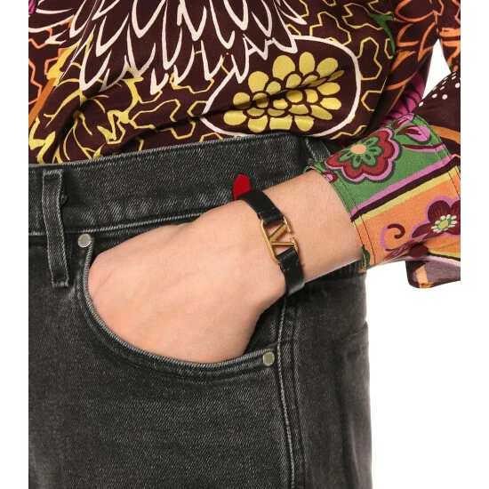 Valentino Garavani VLogo Leather Bracelet 4 Valentino Garavani VLogo Leather Bracelet - Image 2