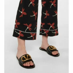 Valentino Garavani VLogo Leather Slides -Valentino Garavani Sales unnamed file 1896