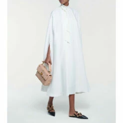 Valentino Garavani Roman Stud Large Leather Shoulder Bag 9 Valentino Garavani Roman Stud Large Leather Shoulder Bag -Valentino Garavani Sales unnamed file 2084