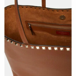 Valentino Garavani Rockstud Medium Leather Tote -Valentino Garavani Sales unnamed file 2211