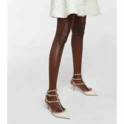 Valentino Garavani Rockstud Leather Pumps -Valentino Garavani Sales unnamed file 2241