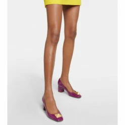 Valentino Garavani One Stud Patent Leather Pumps -Valentino Garavani Sales unnamed file 228