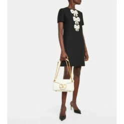 Valentino Garavani Stud Sign Leather Shoulder Bag -Valentino Garavani Sales unnamed file 2307