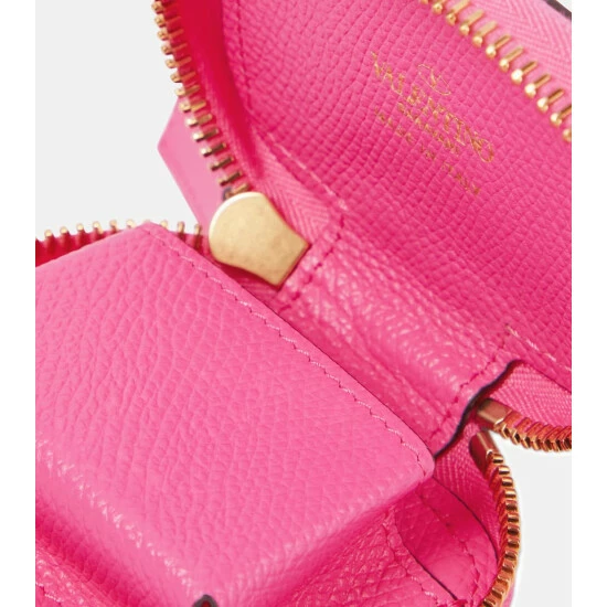 Valentino Garavani VLogo Leather AirPods Pro Case 3 Valentino Garavani VLogo Leather AirPods Pro Case