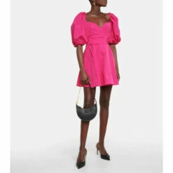 Valentino Garavani VLOGO Leather Shoulder Bag 9 Valentino Garavani VLOGO Leather Shoulder Bag -Valentino Garavani Sales unnamed file 2363