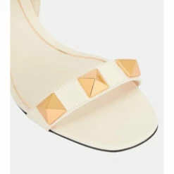 Valentino Garavani Roman Stud Leather Sandals -Valentino Garavani Sales unnamed file 2436