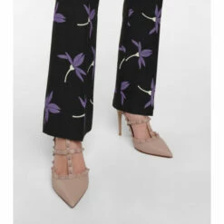 Valentino Garavani Rockstud Leather Pumps -Valentino Garavani Sales unnamed file 2477