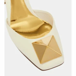 Valentino Garavani One Stud Leather Pumps -Valentino Garavani Sales unnamed file 2529