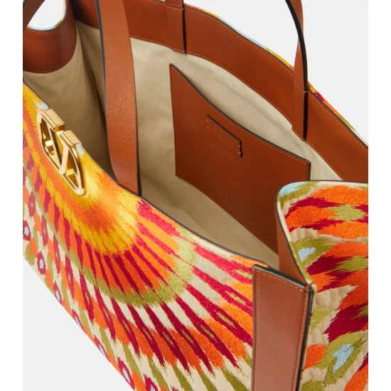 Valentino Garavani VLogo Medium Canvas Tote Bag 4 Valentino Garavani VLogo Medium Canvas Tote Bag - Image 2