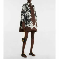 Valentino Garavani One Stud Leather Thong Sandals