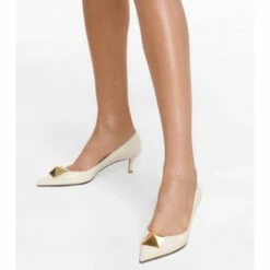 Valentino Garavani One Stud Patent Leather Pumps 9 Valentino Garavani One Stud Patent Leather Pumps -Valentino Garavani Sales unnamed file 2752