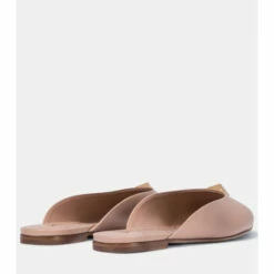 Valentino Garavani Roman Stud Leather Slippers -Valentino Garavani Sales unnamed file 2756