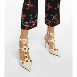 Valentino Garavani Roman Stud Leather Pumps -Valentino Garavani Sales unnamed file 2816