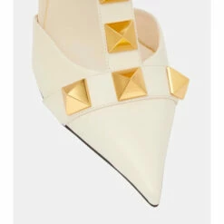 Valentino Garavani Roman Stud Leather Pumps -Valentino Garavani Sales unnamed file 2818