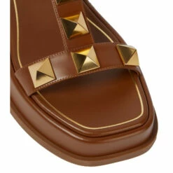 Valentino Garavani Roman Stud Leather Platform Sandals -Valentino Garavani Sales unnamed file 2857