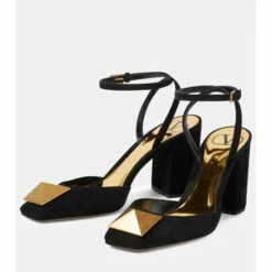 Valentino Garavani One Stud Suede Pumps 10 Valentino Garavani One Stud Suede Pumps -Valentino Garavani Sales unnamed file 2920