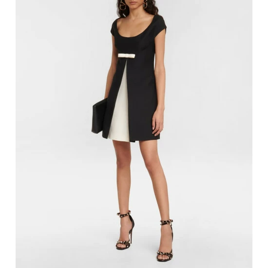 Valentino Garavani Rockstud Alcove Leather Sandals 3 Valentino Garavani Rockstud Alcove Leather Sandals