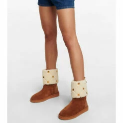 Valentino Garavani Roman Stud Suede Ankle Boots 9 Valentino Garavani Roman Stud Suede Ankle Boots -Valentino Garavani Sales unnamed file 3045