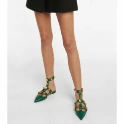 Valentino Garavani Roman Stud Leather Slippers -Valentino Garavani Sales unnamed file 3090