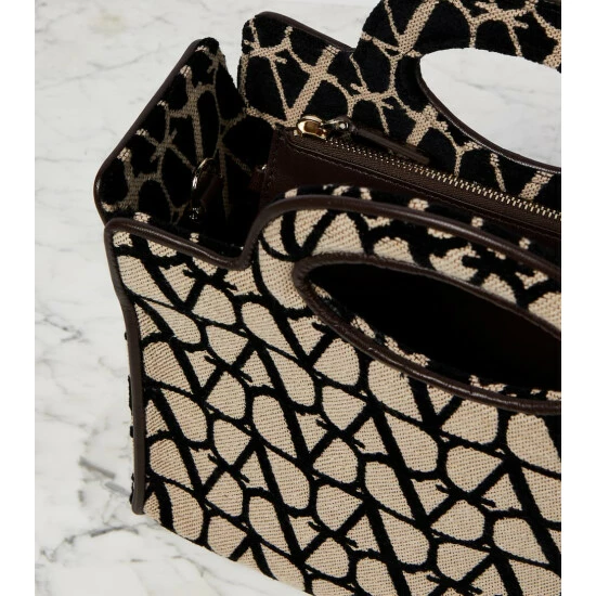 Valentino Garavani La Troisième Toile Iconographe Tote Bag 4 Valentino Garavani La Troisième Toile Iconographe Tote Bag - Image 2