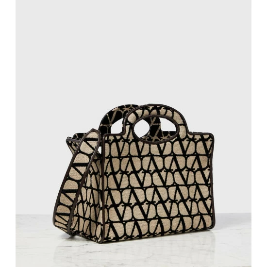 Valentino Garavani La Troisième Toile Iconographe Tote Bag 5 Valentino Garavani La Troisième Toile Iconographe Tote Bag - Image 3