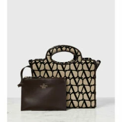 Valentino Garavani La Troisième Toile Iconographe Tote Bag 11 Valentino Garavani La Troisième Toile Iconographe Tote Bag -Valentino Garavani Sales unnamed file 3119