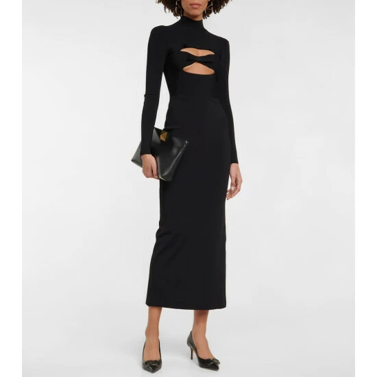 Valentino Garavani VLogo Leather Pumps 3 Valentino Garavani VLogo Leather Pumps