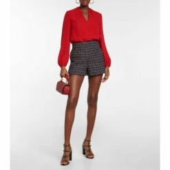 Valentino Garavani Rockstud Spike Leather Shoulder Bag 9 Valentino Garavani Rockstud Spike Leather Shoulder Bag -Valentino Garavani Sales unnamed file 3301