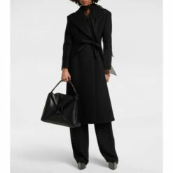 Valentino Garavani One Stud Large Leather Shoulder Bag -Valentino Garavani Sales unnamed file 3352