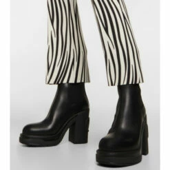 Valentino Garavani VLogo Leather Ankle Boots -Valentino Garavani Sales unnamed file 3370