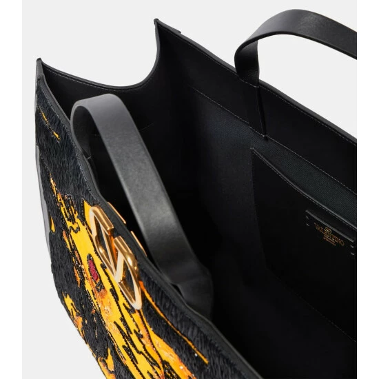 Valentino Garavani VLogo Drago Re-Edition Embroidered Tote Bag 4 Valentino Garavani VLogo Drago Re-Edition Embroidered Tote Bag - Image 2