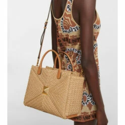 Valentino Garavani One Stud Medium Raffia Tote Bag -Valentino Garavani Sales unnamed file 3422