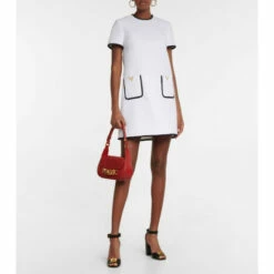 Valentino Garavani VLogo Chain Leather Shoulder Bag -Valentino Garavani Sales unnamed file 3490