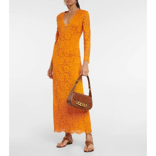 Valentino Garavani VLogo Chain Leather Shoulder Bag 6 Valentino Garavani VLogo Chain Leather Shoulder Bag - Image 4