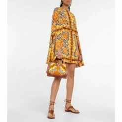 Valentino Garavani VLogo Signature Canvas Tote Bag -Valentino Garavani Sales unnamed file 3516