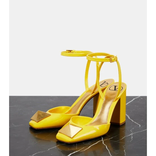 Valentino Garavani One Stud Patent Leather Pumps 6 Valentino Garavani One Stud Patent Leather Pumps - Image 4