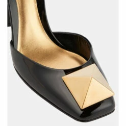 Valentino Garavani One Stud Patent Leather Pumps -Valentino Garavani Sales unnamed file 555