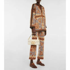 Valentino Garavani Locò Leather Shoulder Bag 9 Valentino Garavani Locò Leather Shoulder Bag -Valentino Garavani Sales unnamed file 571