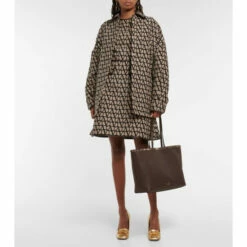 Valentino Garavani Rockstud Large Leather Tote Bag -Valentino Garavani Sales unnamed file 622